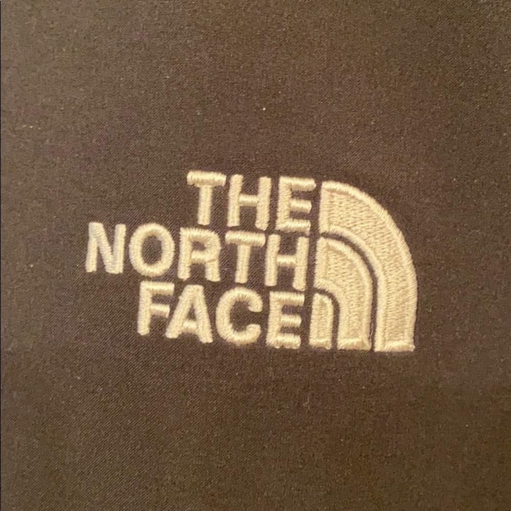 Men’s North Face Jacket - Picture 2 of 5